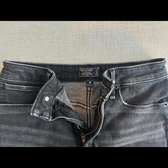 Abercrombie & Fitch Simone High Rise Short - Cut Off Shorts in Black Size 27 - Picture 5 of 6